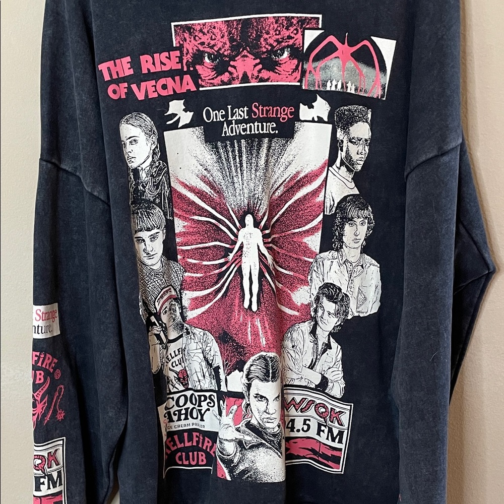 Stranger Things Season 5 Poster Hoodie SZ XL - Picture 11 of 11